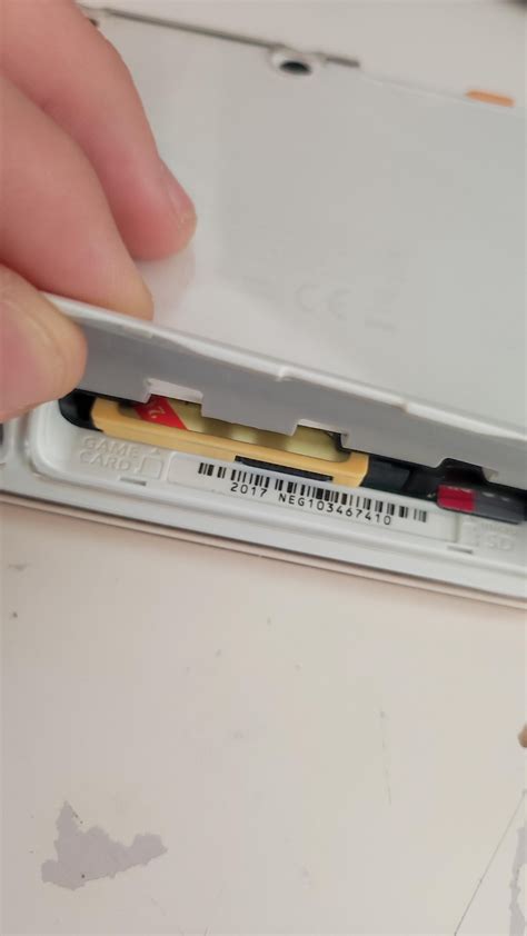 DS cartridge stuck in N3DSXL .